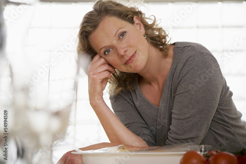 Photo: Frau in der Küche Frau in der Küche