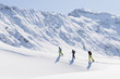 Foto: Italien, Trentino-Alto Adige, Südtirol, Bozen, Seiser Alm, Gruppe von Personen auf Skitour Italien, Trentino-Alto Adige, Südtirol, Bozen, Seiser Alm, Gruppe von Personen auf Skitour