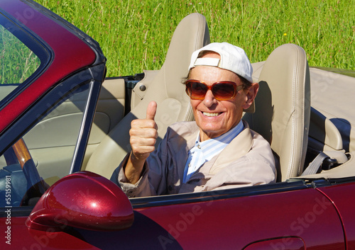 Photo: Autofahrer im Cabrio Autofahrer im Cabrio