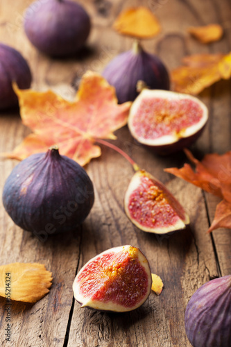 Photo: fresh figs and autumn leaves fresh figs and autumn leaves