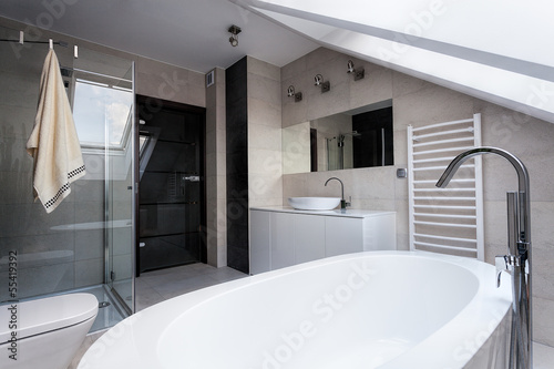 Photo: Urban apartment - stylish bathroom Urban apartment - stylish bathroom