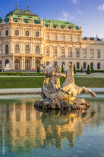 Photo: Brunnen am Schloss Belvedere Brunnen am Schloss Belvedere