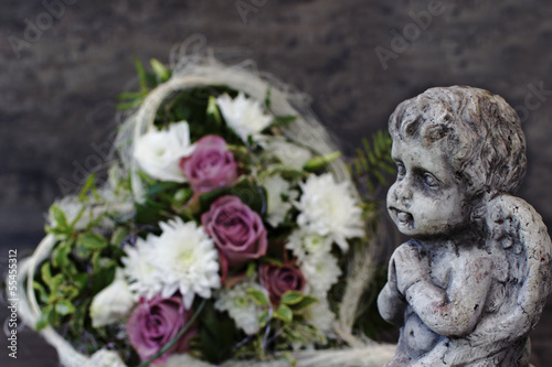 Photo: Engel mit Blumen Engel mit Blumen