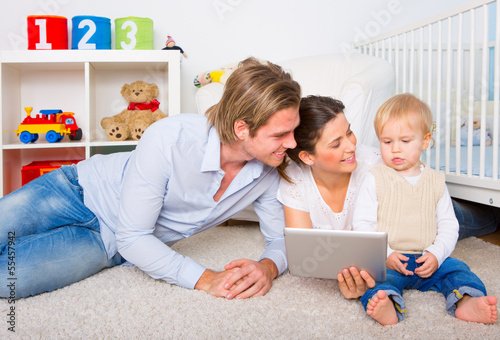 Photo: im internet nach Wohnung suchen im internet nach Wohnung suchen
