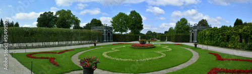 Photo: Schonbrunn garden park Schonbrunn garden park