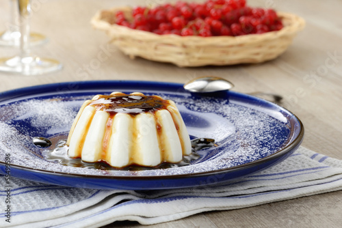 Photo: Panna cotta con caramello Panna cotta con caramello