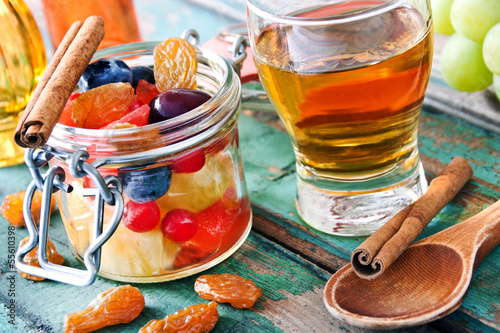 Photo: Rumtopf - Punsch mit Früchten Rumtopf - Punsch mit Früchten