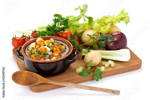 Photo: Zuppa di verdure con ingredienti Zuppa di verdure con ingredienti
