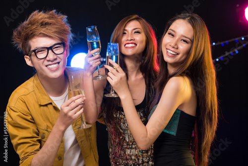 Photo: Friendly clubbing Friendly clubbing