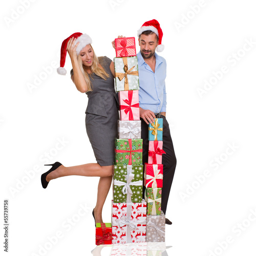 Photo: pärchen mit geschenken pärchen mit geschenken