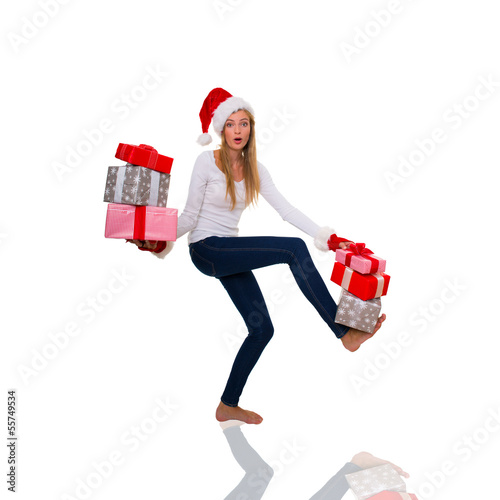 Photo: frau mit geschenken frau mit geschenken