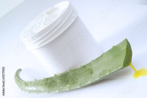 Photo: Aloe Vera Creme Aloe Vera Creme