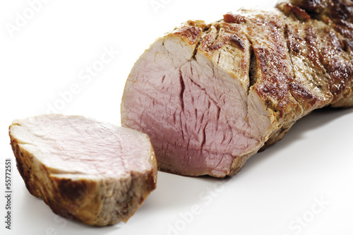 Photo: Gebratenes Schweinefilet, Scheiben, Nahaufnahme Gebratenes Schweinefilet, Scheiben, Nahaufnahme