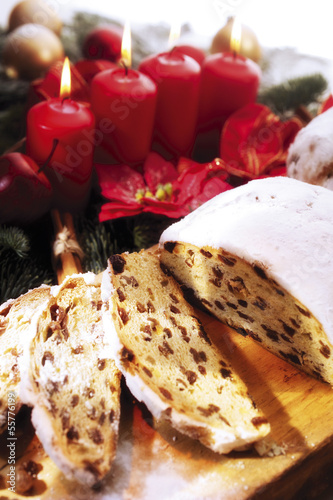 Photo: Geschnittener Christstollen Geschnittener Christstollen