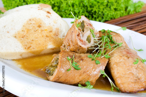 Photo: Schweinerouladen mit böhmischen Knödeln Schweinerouladen mit böhmischen Knödeln