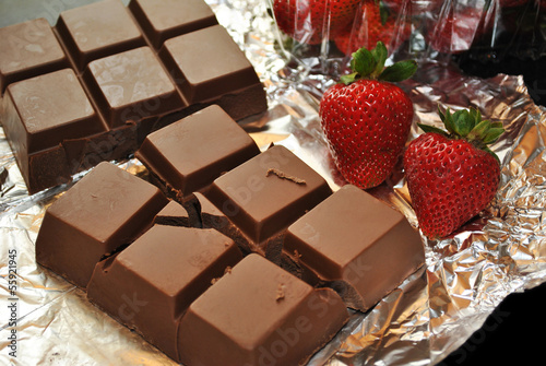 Photo: Fresh Strawberries and Chocolate Fresh Strawberries and Chocolate