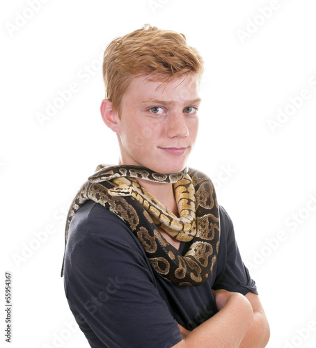 Photo: Teenager mit Schlangen Teenager mit Schlangen