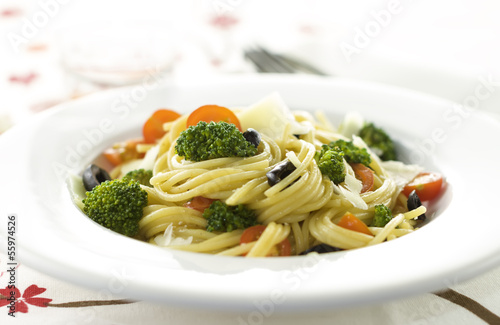 Photo: Spaghetti with broccoli and tomatoes Spaghetti with broccoli and tomatoes