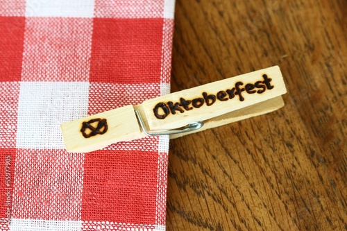 Photo: tischdecke wascheklammer oktoberfest I tischdecke wascheklammer oktoberfest I