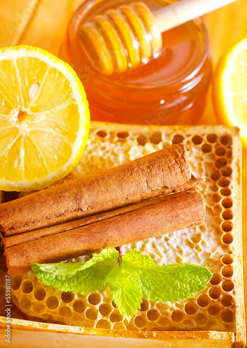 Photo: honey with cinnamon and lemon honey with cinnamon and lemon