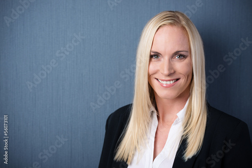 Photo: portrait einer blonden frau portrait einer blonden frau