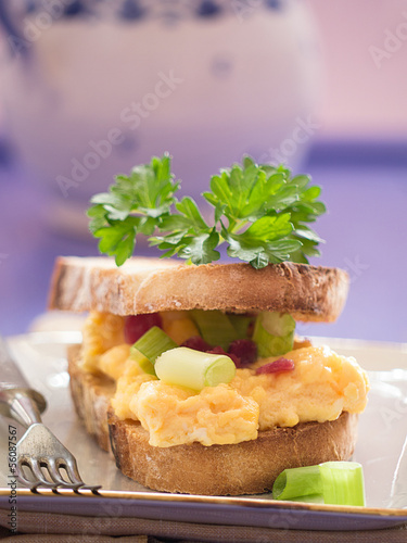 Photo: Rührei mit Zwiebeln und Schinken Rührei mit Zwiebeln und Schinken