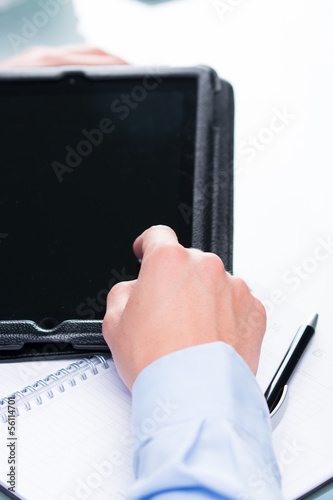 Photo: am tablet pc arbeiten am tablet pc arbeiten