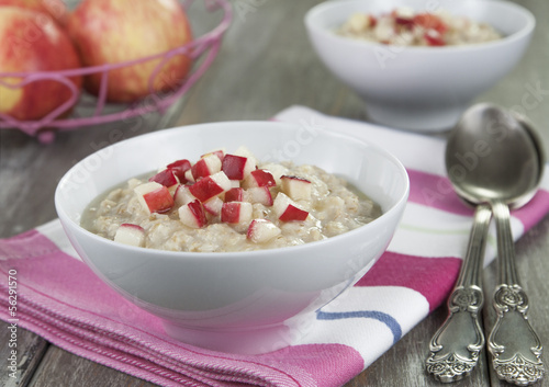 Photo: Oatmeal with caramelized apples Oatmeal with caramelized apples