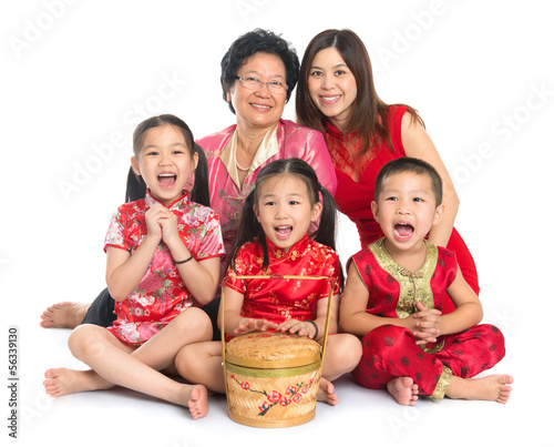 Photo: Asian Chinese family Asian Chinese family