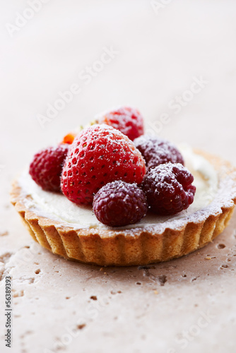 Photo: Little mascarpone tart with fresh summer berries Little mascarpone tart with fresh summer berries