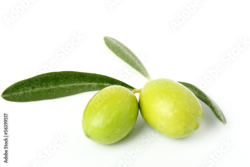 Photo: Due olive verdi mature Due olive verdi mature