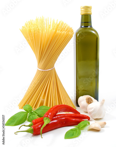 Photo: Spaghetti aglio olio e peperoncino Spaghetti aglio olio e peperoncino