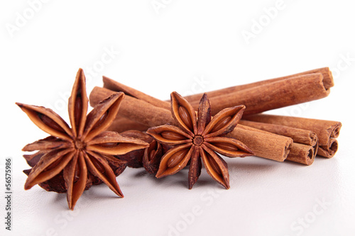 Photo: star anise and cinnamon star anise and cinnamon