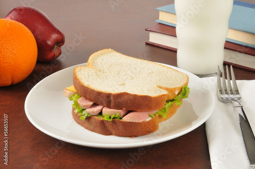 Photo: Vienna sausage sandwich Vienna sausage sandwich