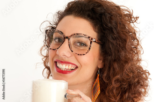 Photo: ragazza con boccale di birra ragazza con boccale di birra