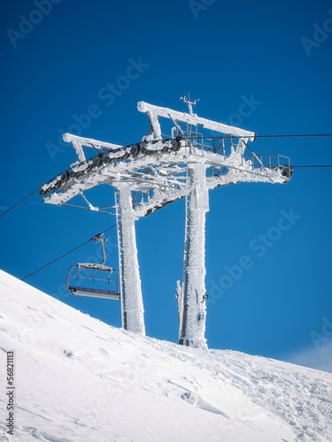 Photo: Frozen ski lift Frozen ski lift