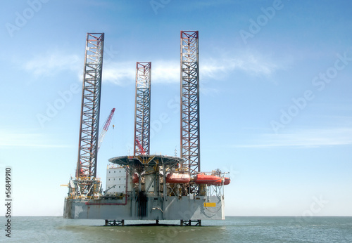 Photo: Offshore Oil Rig Drilling Platform Offshore Oil Rig Drilling Platform