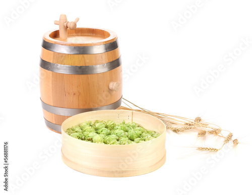 Photo: Barrel and sieve with hop. Barrel and sieve with hop.