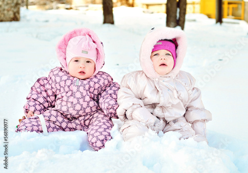 Photo: babies in snow babies in snow