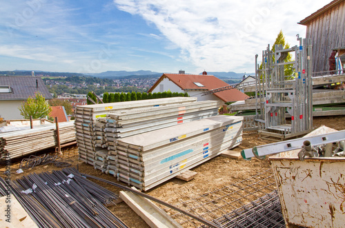 Photo: Bauplatz und Baumaterial Bauplatz und Baumaterial