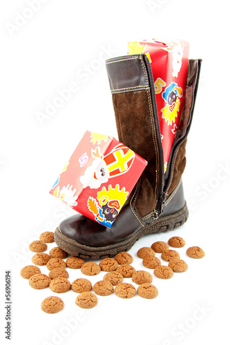 Photo: Ginger nuts and presents in boot Ginger nuts and presents in boot