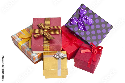 Photo: cajas de regalos en fondo blanco cajas de regalos en fondo blanco