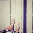 sur la passerelle de la plage sur la passerelle de la plage