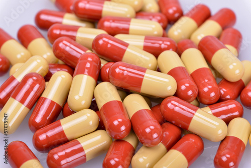 Photo: Tabletten in Kapselform-close up Tabletten in Kapselform-close up