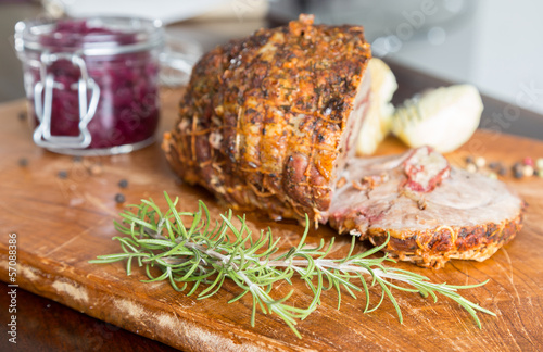 Photo: Spießbraten mit Rotkohl Spießbraten mit Rotkohl
