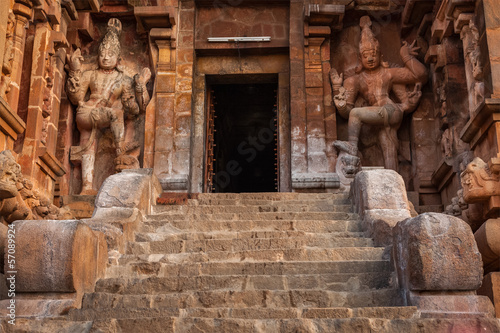 Photo: Entrance of Brihadishwara Temple. Tanjore (Thanjavur) Entrance of Brihadishwara Temple. Tanjore (Thanjavur)