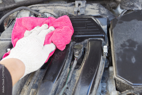 Photo: cleaning car engine cleaning car engine