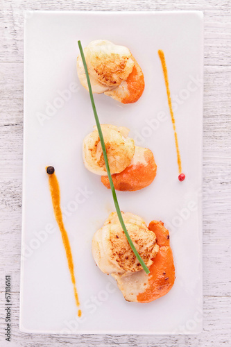 Photo: seared scallop seared scallop