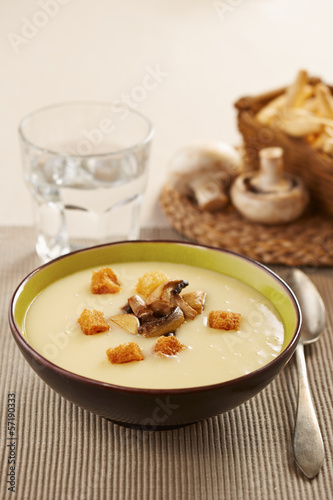 Photo: Parmentier potato cream with mushrooms and bread crumbs Parmentier potato cream with mushrooms and bread crumbs