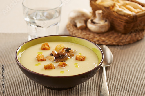 Photo: Parmentier potato cream with mushrooms and bread crumbs Parmentier potato cream with mushrooms and bread crumbs